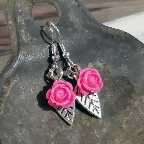 Deep Pink Antique Silver Leaf Lucite Rose Dangle Earrings - Picture 5 of 8